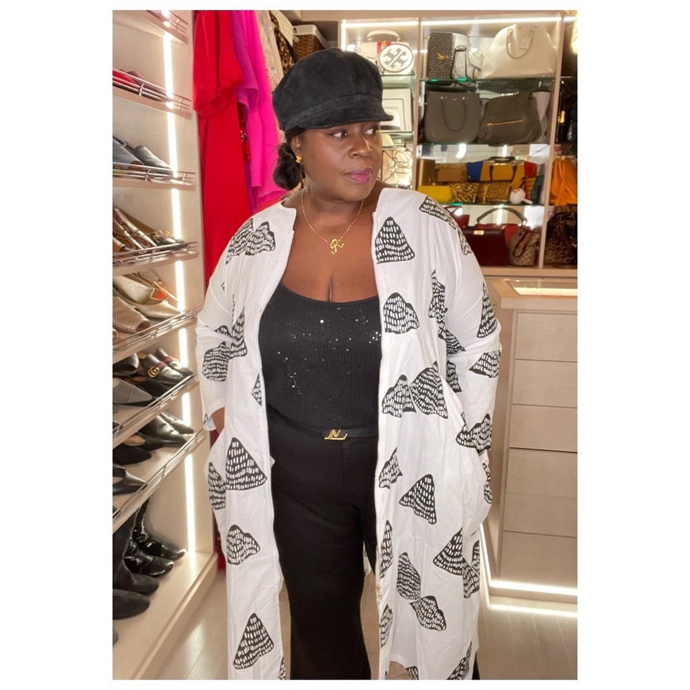 BLACK AND WHITE ZIPPER TUNIC